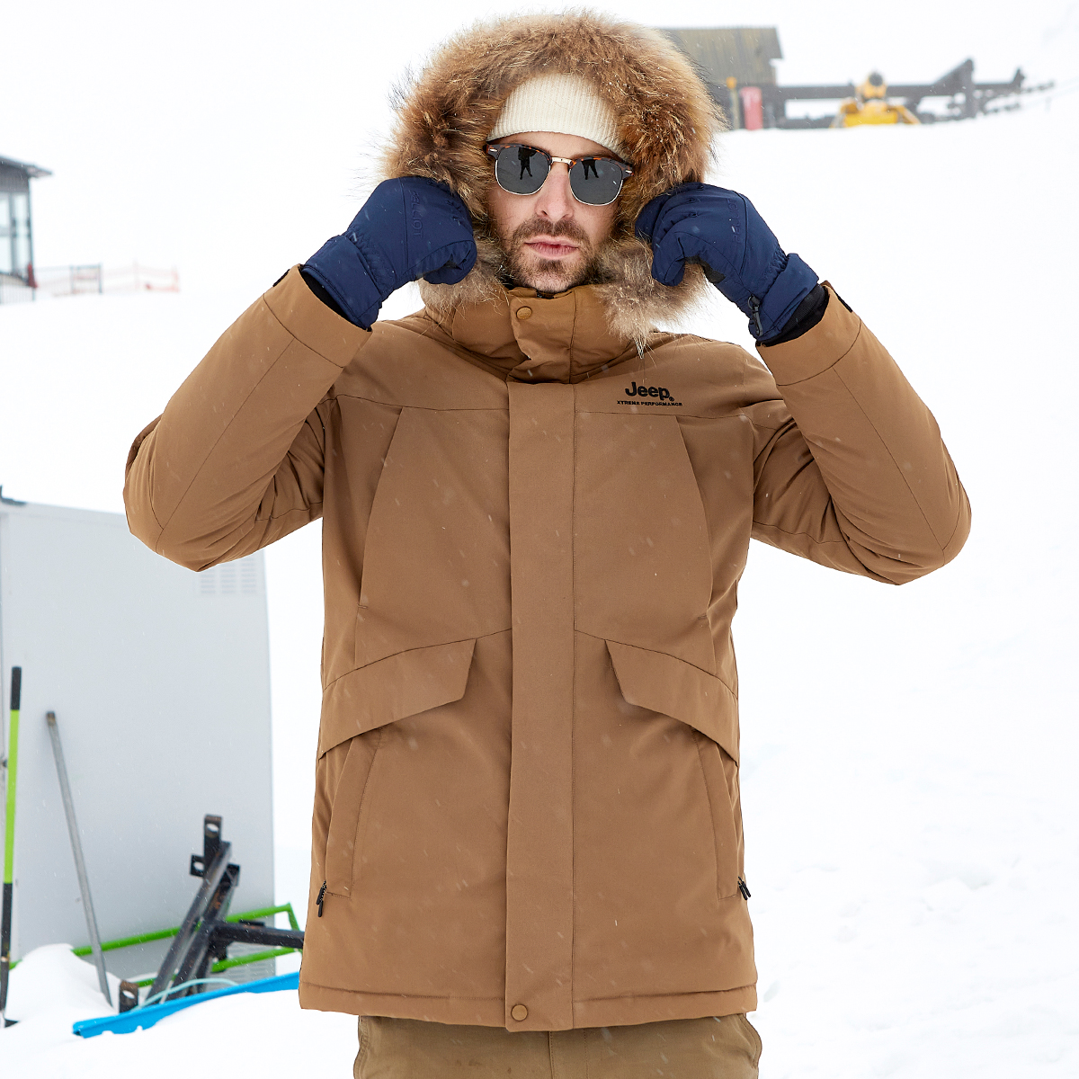 Jeep  Mid-Length Down Jacket with Detachable Raccoon Fur Collar Logo. J242094799 圖 14