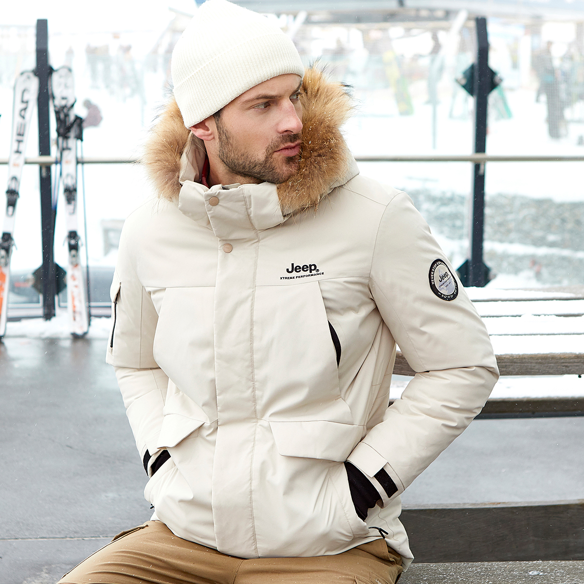 Jeep  Mid-Length Down Jacket with Detachable Raccoon Fur Collar Logo. J242094799 圖 10