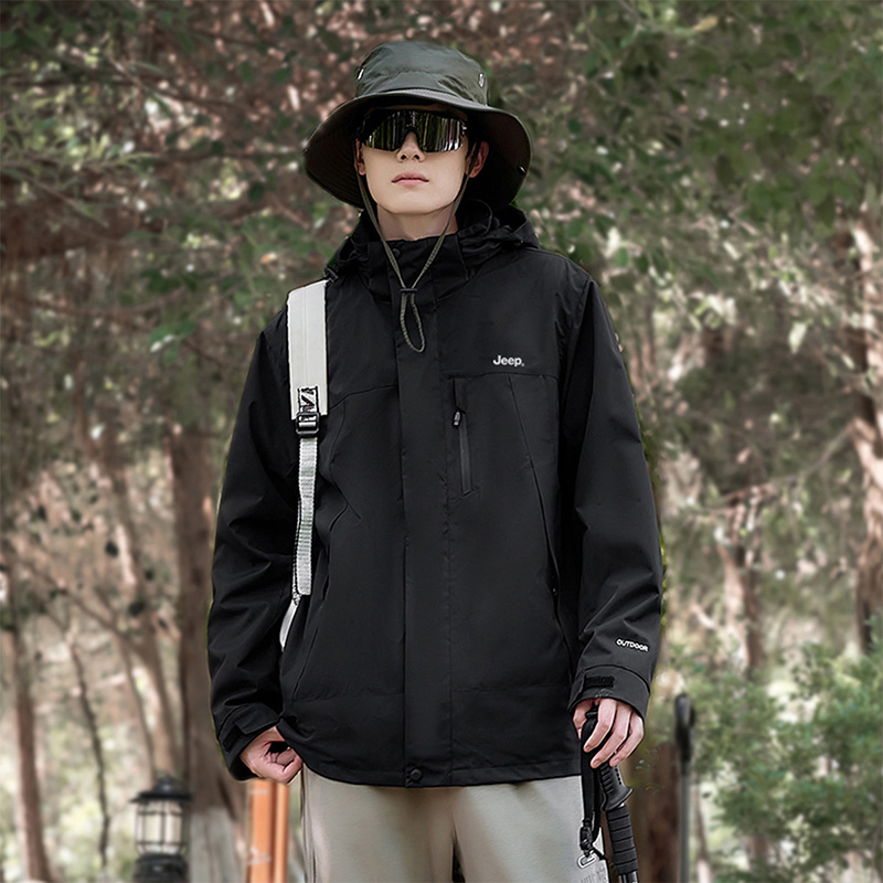Shop Jeep户外三合一防水夹克，可拆卸内衬，男女通用休闲外套 P844MWF205