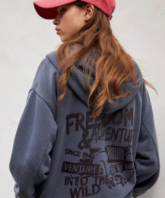 Jeep Pigment Graphic Oversized Zip-Up Hoodie JP5TZU613NA Purchase Jeep Pigment Graphic Oversized Zip-Up Hoodie JP5TZU613NA