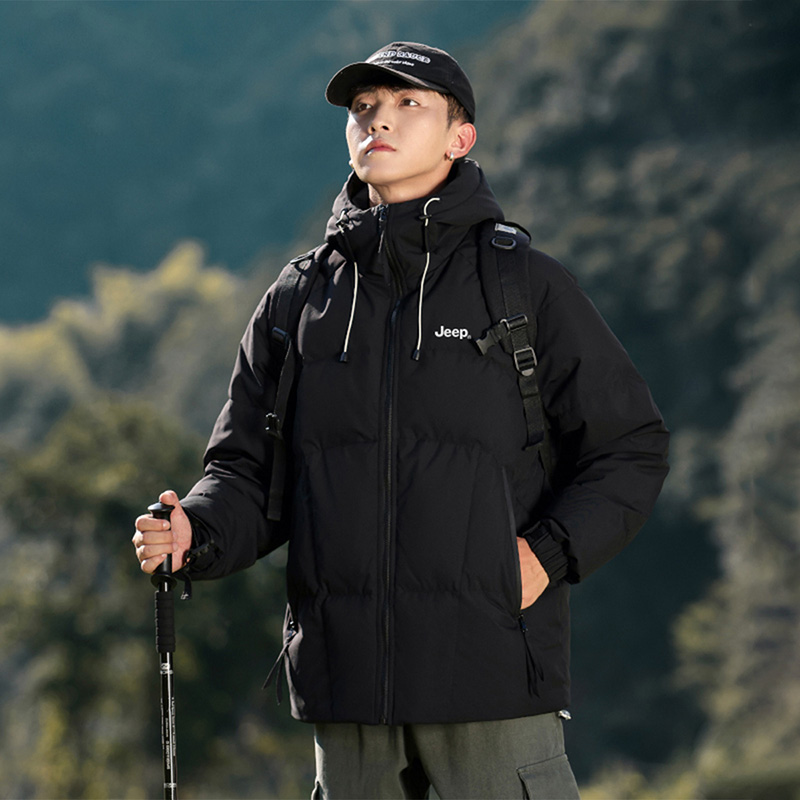 Shop Jeep男女同款简约连帽羽绒服，Logo印花保暖设计 P844MWD215J