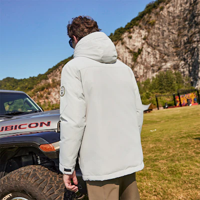Jeep 男女款白色羽绒防风保暖连帽夹克带标志。 P844MWD001 11