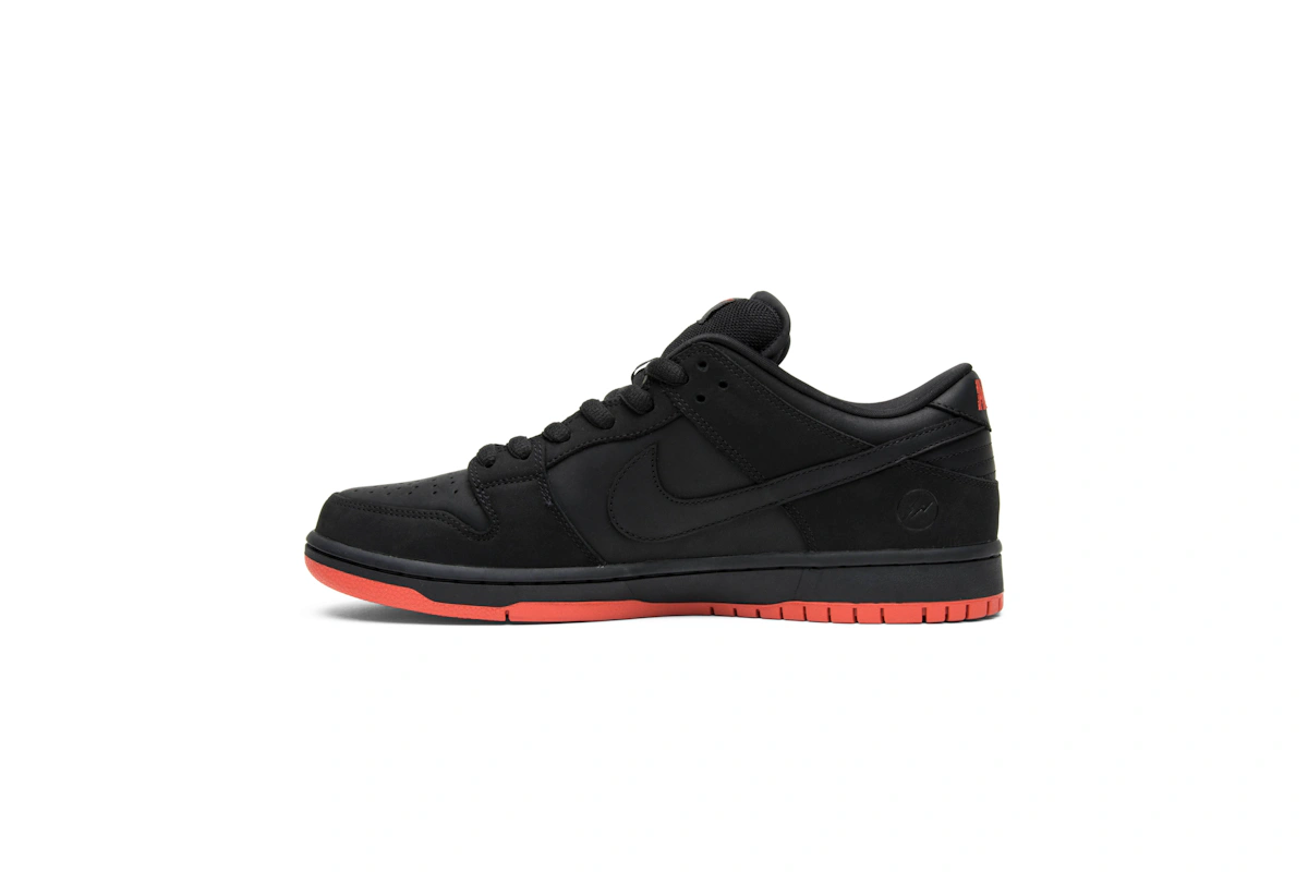 Jeff Staple x Nike SB Dunk Low Pro 'Black Pigeon'