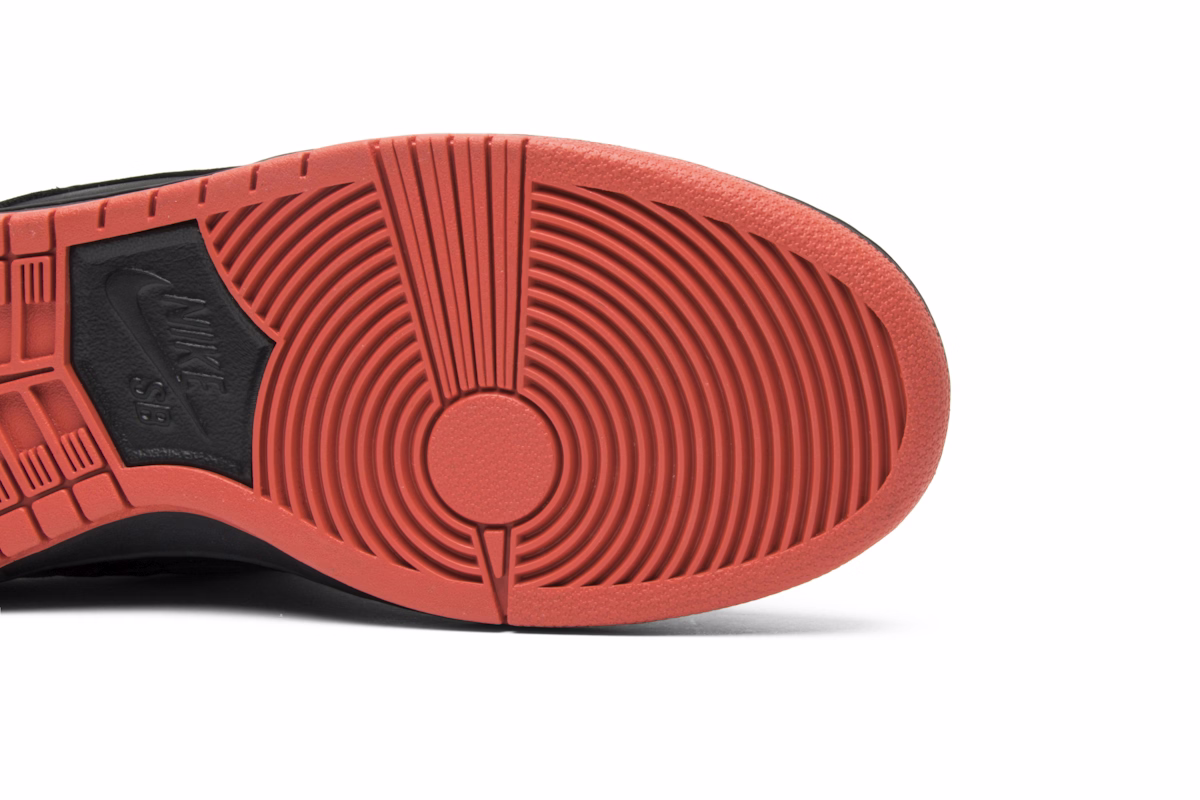 Jeff Staple x Nike SB Dunk Low Pro 'Black Pigeon'