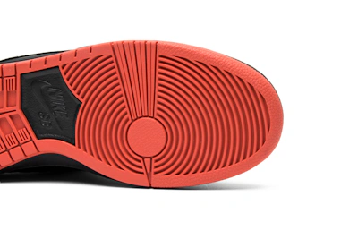 Jeff Staple x Nike SB Dunk Low Pro 'Black Pigeon'