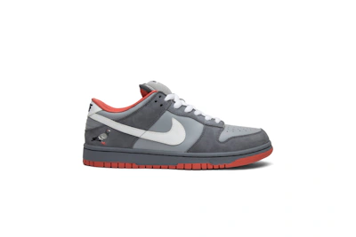 Jeff Staple x Nike SB Dunk Low Pro 'Pigeon' 304292-011