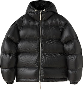 Jil Sander 黑色连帽纯色拉链羽绒服. J47AF0115-J70122-001 Order Jil Sander 黑色连帽纯色拉链羽绒服. J47AF0115-J70122-001