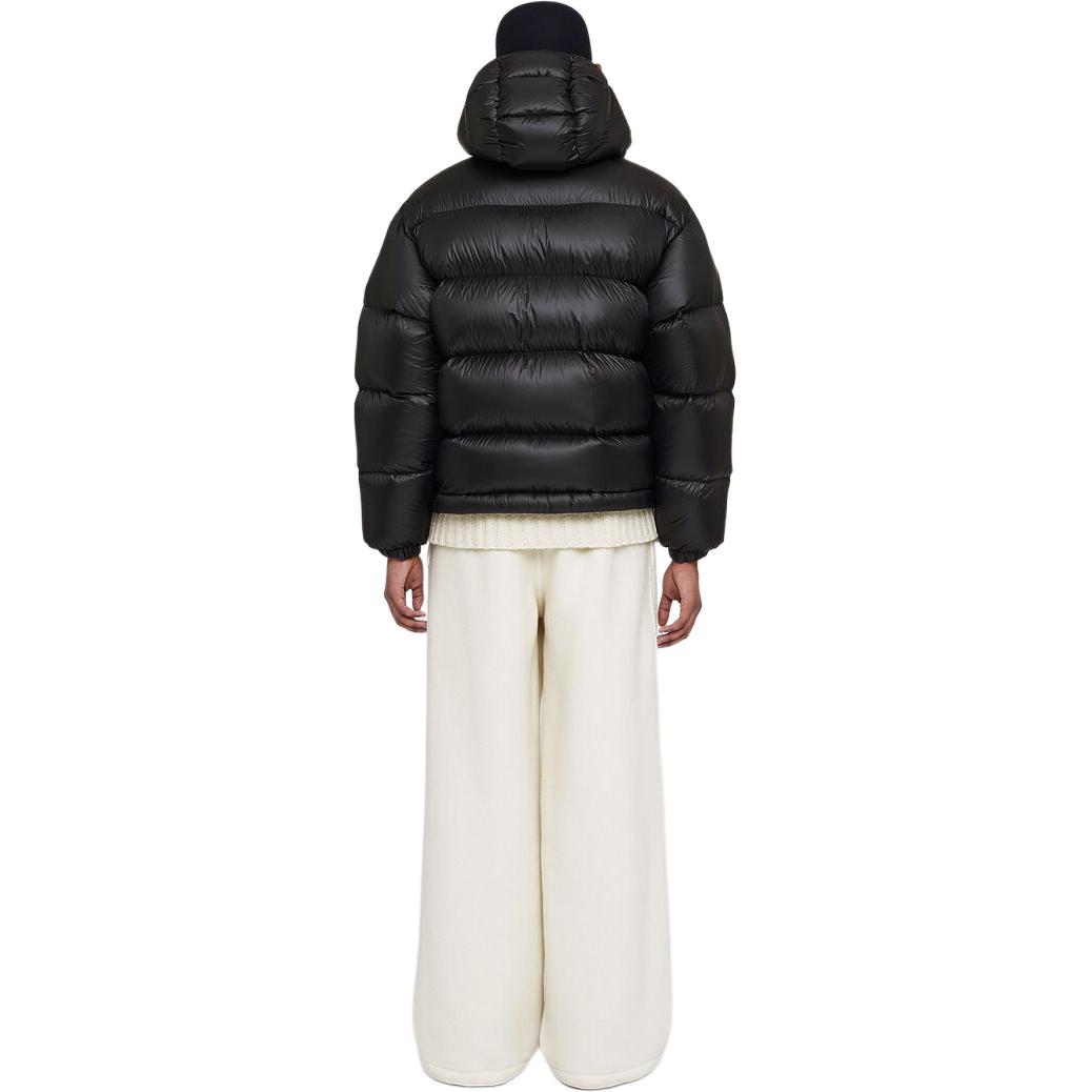 Shop Jil Sander 黑色连帽纯色拉链羽绒服. J47AF0115-J70122-001