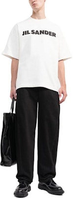 Jil Sander FW22 White Logo Print Relaxed Fit Short Sleeve T-Shirt. J21GC0001J45047-102 Lookbook Jil Sander FW22 White Logo Print Relaxed Fit Short Sleeve T-Shirt. J21GC0001J45047-102