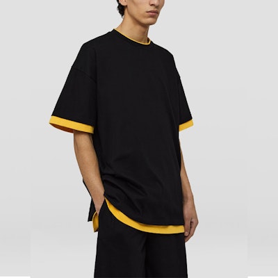 ジルサンダー FW23 フェイクレイヤード 背面ロゴプリント Tシャツ ブラック. J61GC0002-JTN233-001 Sizing ジルサンダー FW23 フェイクレイヤード 背面ロゴプリント Tシャツ ブラック. J61GC0002-JTN233-001