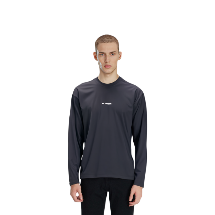 Lookbook 질샌더 SS23 블랙 레터 프린트 긴팔 티셔츠. J47GC0022J20033001