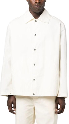 Jil Sander SS23 骨白背面Logo印花襯衫外套。 J23BN0003-J45071-103 Lookbook Jil Sander SS23 骨白背面Logo印花襯衫外套。 J23BN0003-J45071-103