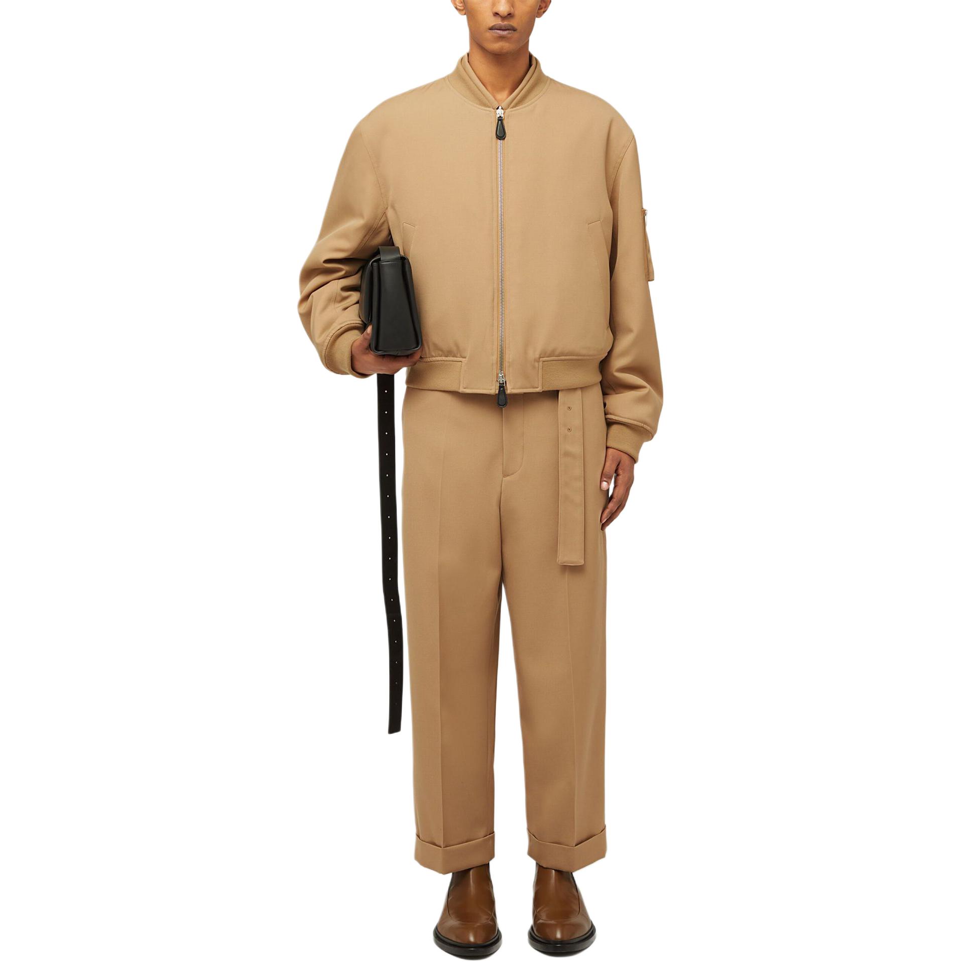 Lookbook Jil Sander SS24  Camel Brown Mid-Rise Relaxed Pleated Casual Pants. J22KA0230J40002-BROWN