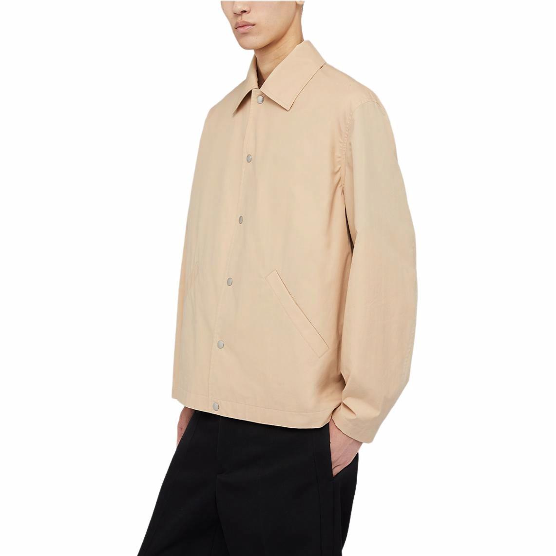 Purchase Jil Sander SS25 Jaket Kolar Polo Logo Belakang Minimalis Beige J23BN0003J45026-236