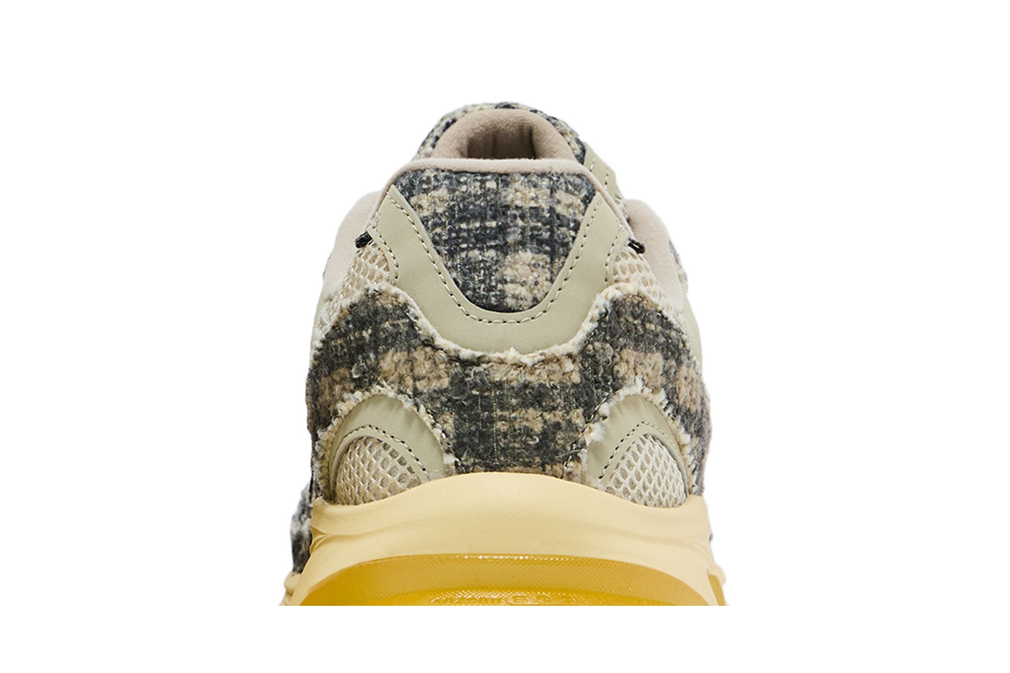 Sizing Joe Freshgoods x New Balance 2010 'Bag Lady' Wanita Tas. U2010JG1