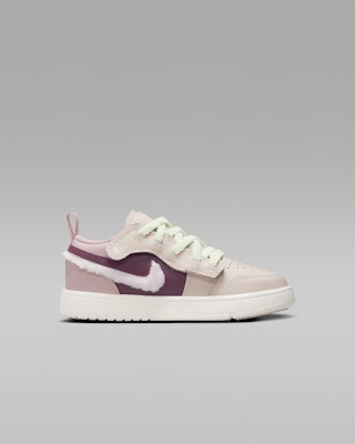 (JR) Jordan 1 Rendah Alt SE 'Coklat Muda Lagenda' FZ3926-200 Lookbook (JR) Jordan 1 Rendah Alt SE 'Coklat Muda Lagenda' FZ3926-200