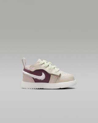 (TD) Jordan 1 Low Alt SE 'Legend Light Coklat Muda' FZ3927-200 Lookbook (TD) Jordan 1 Low Alt SE 'Legend Light Coklat Muda' FZ3927-200