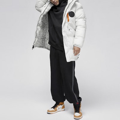 乔丹双面标志连帽长袖夹克 白色. DZ2905-072 Shop 乔丹双面标志连帽长袖夹克 白色. DZ2905-072