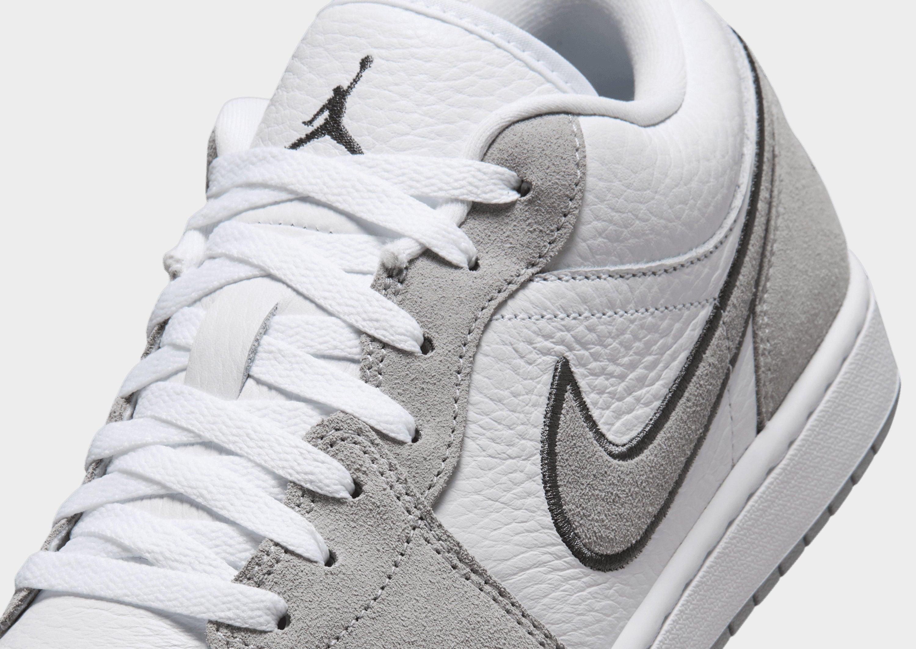 Shop Jordan Air 1 Low SE 白色 IX3959-100