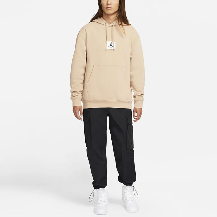 Shop 乔丹黑色抽绳大口袋工装休闲裤. DC7451-010