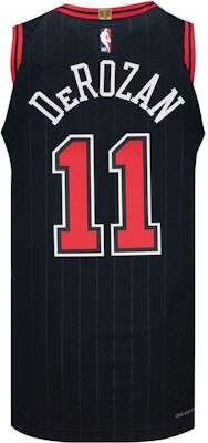 Jersi Bola Keranjang Lelaki Jordan Chicago Bulls "Statement Edition" Hitam. CV8674-012 Lookbook Jersi Bola Keranjang Lelaki Jordan Chicago Bulls "Statement Edition" Hitam. CV8674-012