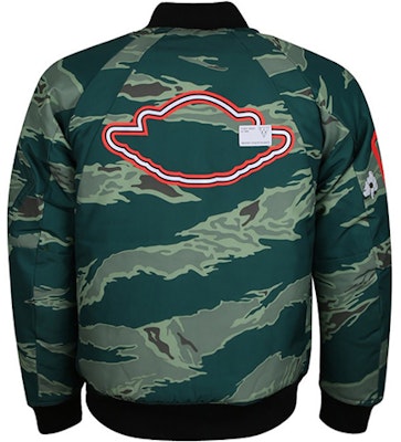 乔丹城市飞行迷彩绿冬季外套休闲保暖夹克 AT9006-010 Lookbook 乔丹城市飞行迷彩绿冬季外套休闲保暖夹克 AT9006-010