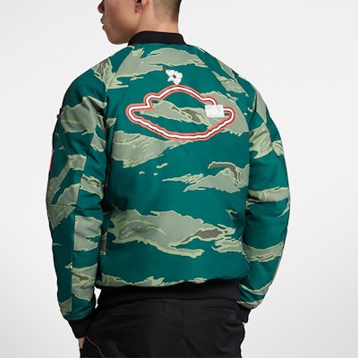 乔丹城市飞行迷彩绿冬季外套休闲保暖夹克 AT9006-010 Details for 乔丹城市飞行迷彩绿冬季外套休闲保暖夹克 AT9006-010