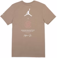 Jordan Clot x Air Jordan Terracotta Warrior Graphic Tee Khaki (US) AR8390-202 Jordan Clot x Air Jordan Terracotta Warrior Graphic Tee Khaki (US) AR8390-202