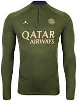 Jordan Dri-FIT Green Letter Print Pullover Long-Sleeve Soccer Shirt Mens FD7070-327 Jordan Dri-FIT Green Letter Print Pullover Long-Sleeve Soccer Shirt Mens FD7070-327