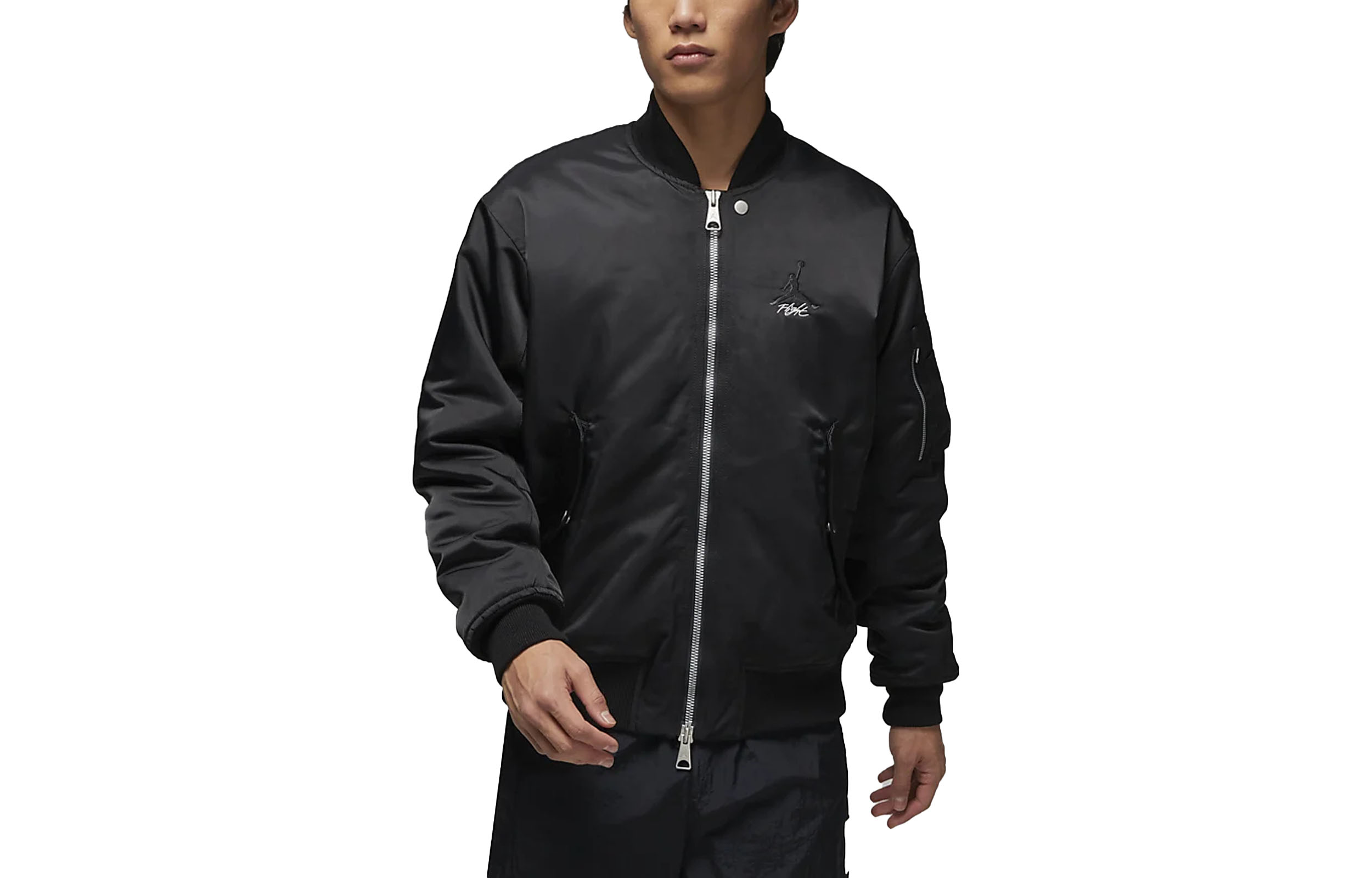 Shop 조던 에센셜 블랙 봄버 재킷 자수 로고 멀티 포켓 DV7613-010