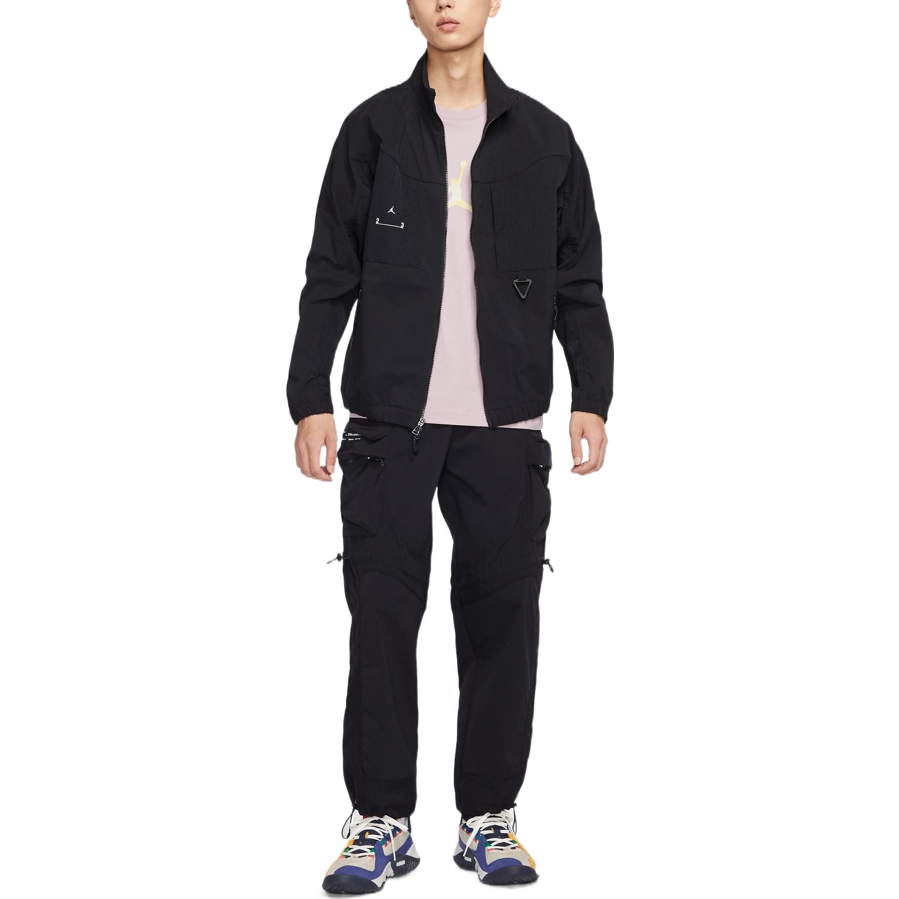 Shop 乔丹FW22标志高领拉链夹克 黑色 DQ8060-010