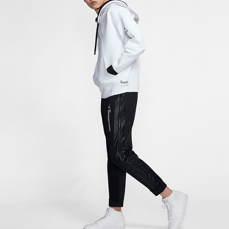 Shop Jordan Sweatshirt Half-Zip Putih Lelaki AT9780-100