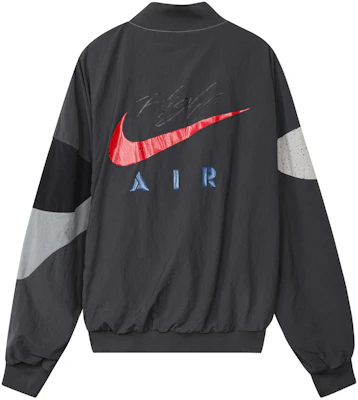 乔丹Legacy AJ4轻便Logo印花夹克 男士烟灰色 CQ8308-070 Lookbook 乔丹Legacy AJ4轻便Logo印花夹克 男士烟灰色 CQ8308-070