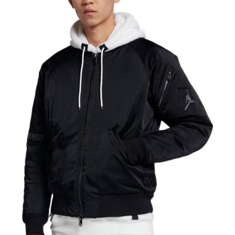 Lookbook Chaqueta Bomber Negra Jordan con Cremallera, Logo Impreso y Múltiples Bolsillos AH0687-010