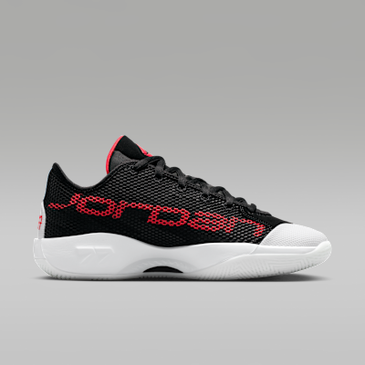 Lookbook Jordan Luka 77 "Bred" Zwart/Wit/University Rood IF1611-001