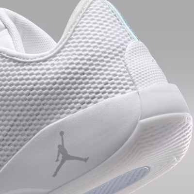 Jordan Luka 77 "Triple White" Putih/Perak Metalik/Abu Photon IF1611-100 Cheap Jordan Luka 77 "Triple White" Putih/Perak Metalik/Abu Photon IF1611-100