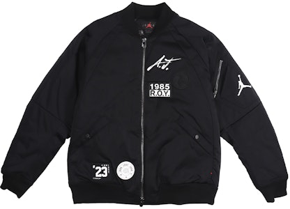 Jordan MA-1 Chaqueta Bomber Negra con Parche de Logo. CK1358-010 Lookbook Jordan MA-1 Chaqueta Bomber Negra con Parche de Logo. CK1358-010