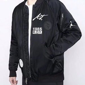 Jordan MA-1 Chaqueta Bomber Negra con Parche de Logo. CK1358-010 Shop Jordan MA-1 Chaqueta Bomber Negra con Parche de Logo. CK1358-010