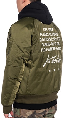 乔丹男士MA-1徽标补丁军绿色飞行夹克 CK1358-395 Purchase 乔丹男士MA-1徽标补丁军绿色飞行夹克 CK1358-395