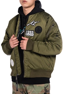 Chaqueta Bomber Jordan MA-1 Parche Logo Hombre Verde Militar. CK1358-395 Details for Chaqueta Bomber Jordan MA-1 Parche Logo Hombre Verde Militar. CK1358-395
