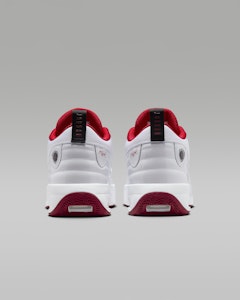 乔丹Max Aura 6 '白黑红运动场' FQ8298-106 Details for 乔丹Max Aura 6 '白黑红运动场' FQ8298-106