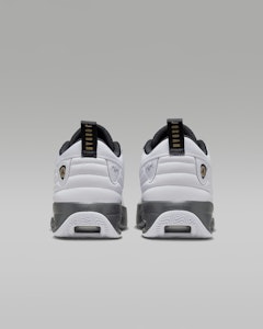 乔丹 Max Aura 6 '白色黑色金属' FQ8298-101 Details for 乔丹 Max Aura 6 '白色黑色金属' FQ8298-101