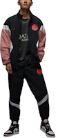 Shop Jordan PSG FW24 復古三色運動外套 鐵鏽粉/灰/白/紅外線 FV7741-685