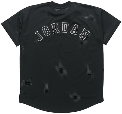 Jordan Retro Crewneck Pullover T-Shirt Hitam Lelaki - Rekaan Bola Keranjang. AO2827-010 Lookbook Jordan Retro Crewneck Pullover T-Shirt Hitam Lelaki - Rekaan Bola Keranjang. AO2827-010