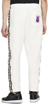 乔丹复古拼接运动裤淡象牙色 CU2327-110 Sizing 乔丹复古拼接运动裤淡象牙色 CU2327-110