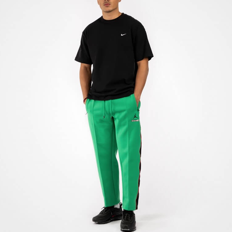 Shop Jordan Retro Pantalones Deportivos Rayas Laterales Verde DC4642-372