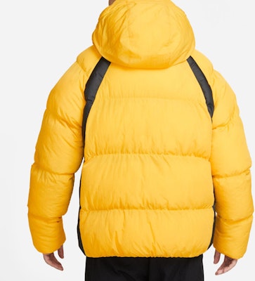 乔丹复古宽条纹标志印花羽绒服 黄色 DX6596-781 Sizing 乔丹复古宽条纹标志印花羽绒服 黄色 DX6596-781