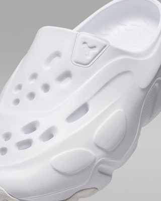 Jordan Rom 'Layar Putih' FQ0227-102 Details for Jordan Rom 'Layar Putih' FQ0227-102