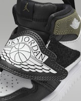 Jordan Sky Jordan 1 'Hitam Medium Olive' BQ7196-092 Sizing Jordan Sky Jordan 1 'Hitam Medium Olive' BQ7196-092