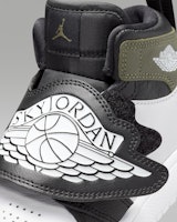 Jordan Sky Jordan 1「黑色中橄欖」球鞋 BQ7197-092 Sizing Jordan Sky Jordan 1「黑色中橄欖」球鞋 BQ7197-092